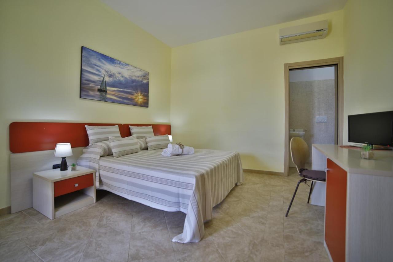 B&B La Casa Di Attilio Porto Cesareo Buitenkant foto