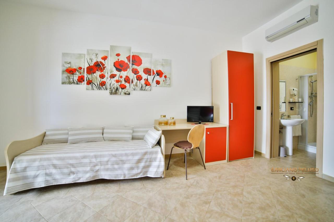 B&B La Casa Di Attilio Porto Cesareo Buitenkant foto