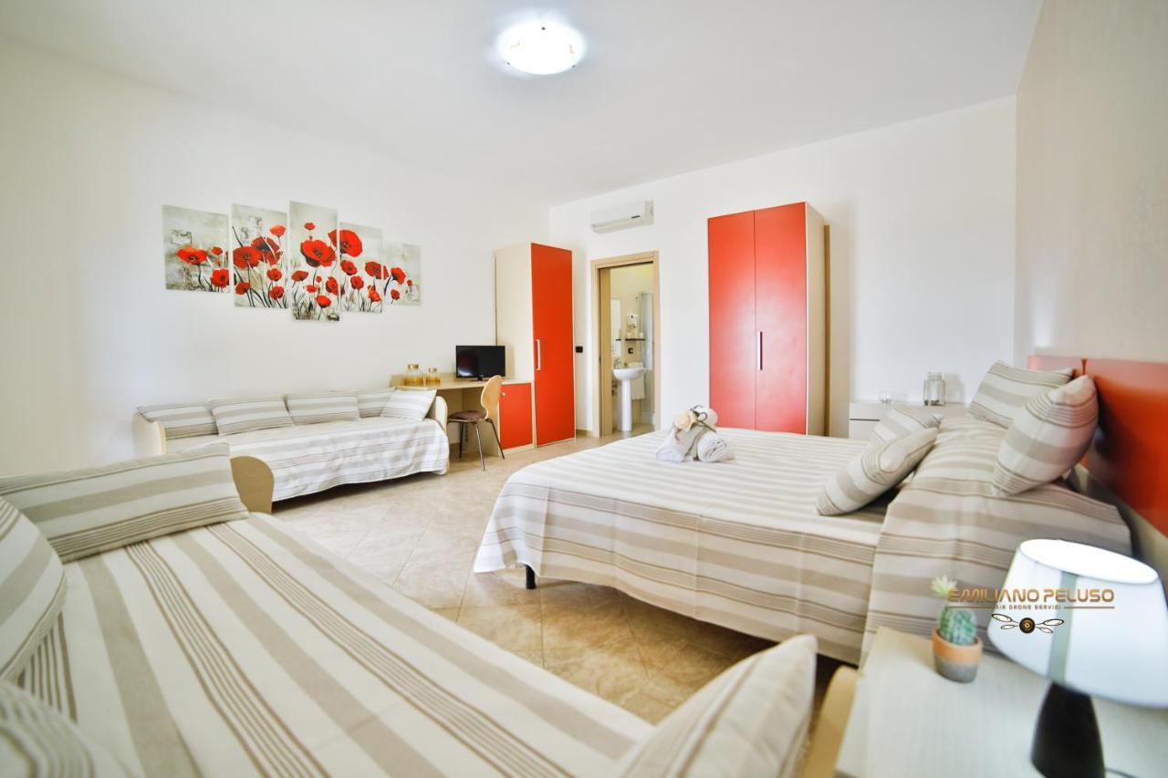 B&B La Casa Di Attilio Porto Cesareo Buitenkant foto